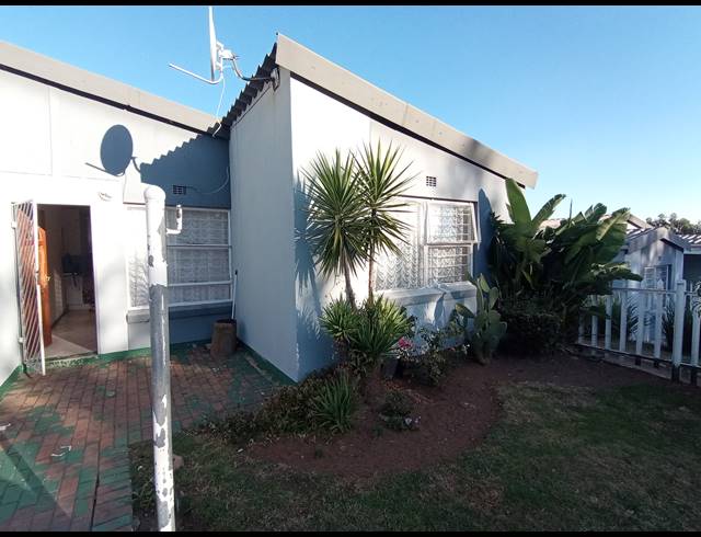 2 BEDROOM TOWNHOUSE FOR SALE IN RIDGEWAY